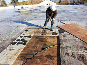 Expert Commercial Roofing Services1